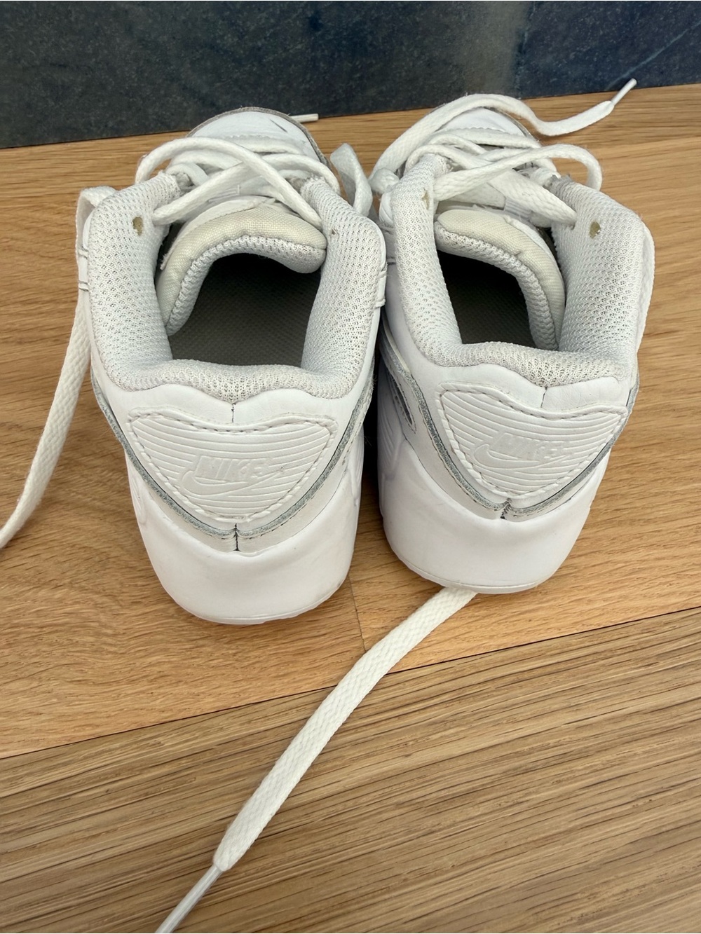 Nike Kids White Low-Top Lace-Up Sneakers - Picture 5 of 8